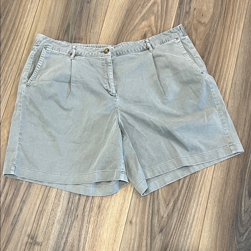 J. Jill Women's Light Army Green Bermuda Shorts